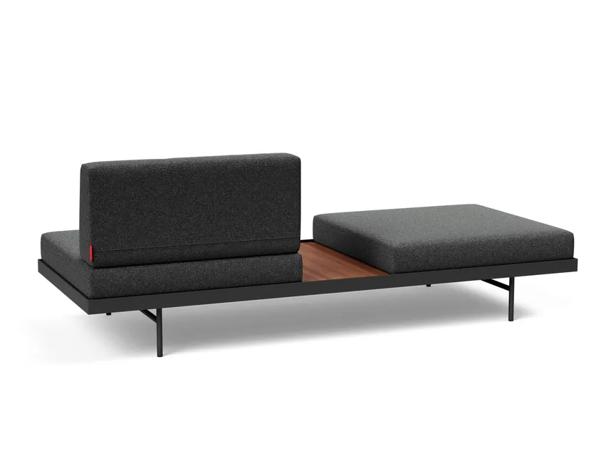 Sofa mit Walnusstisch detail