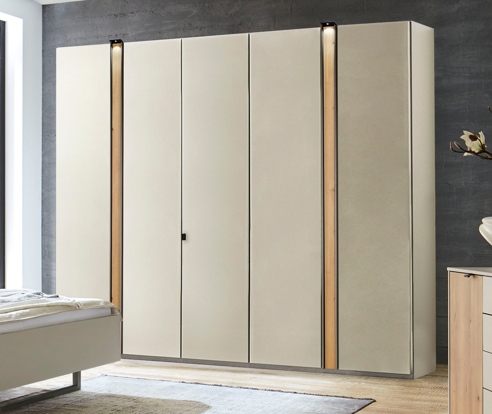 Kleiderschrank