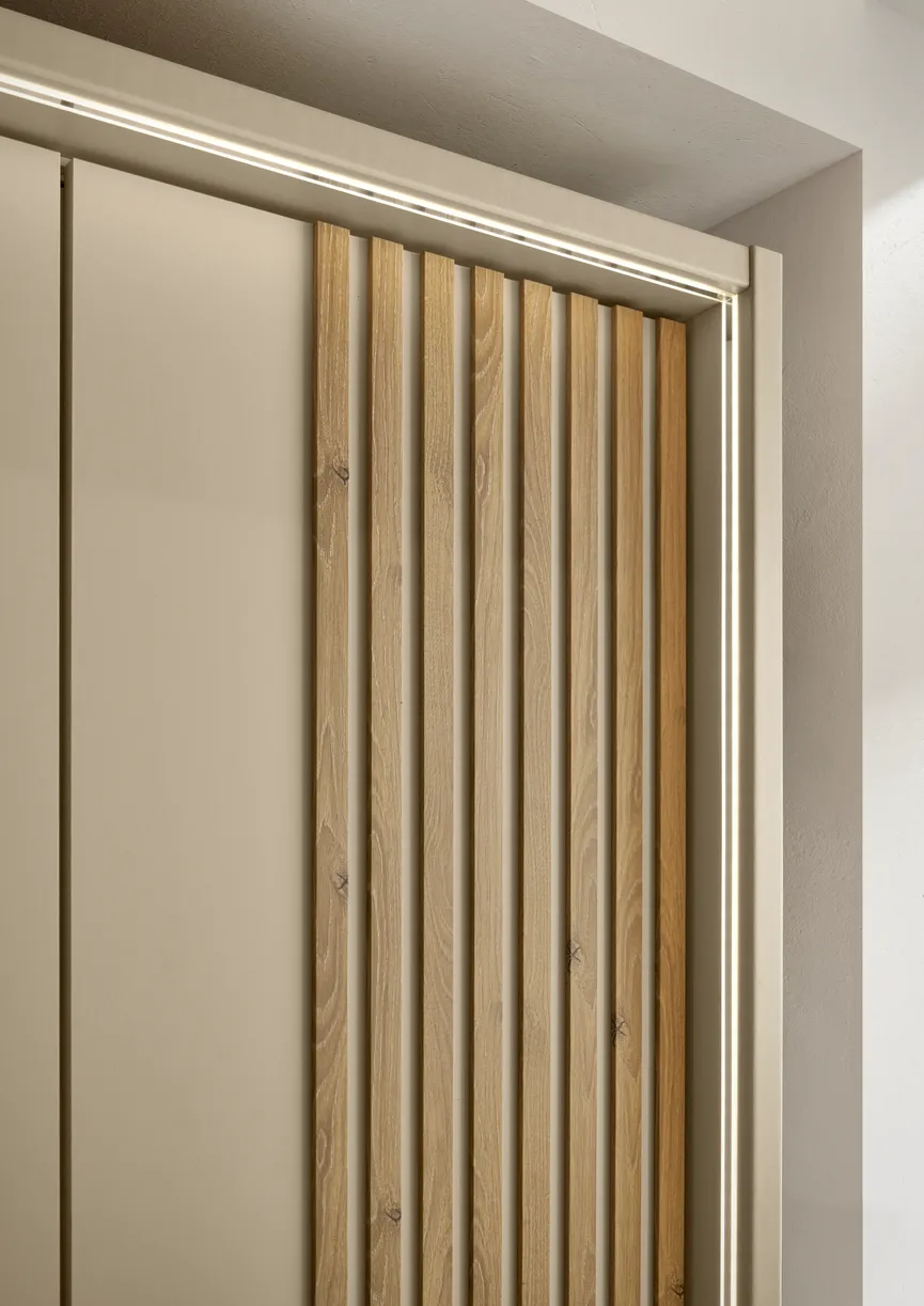 Drehtürenschrank 6-trg. detail