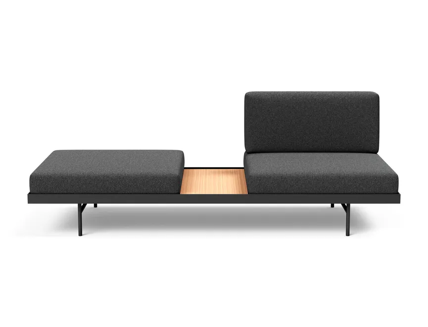 Sofa mit Eichetisch detail