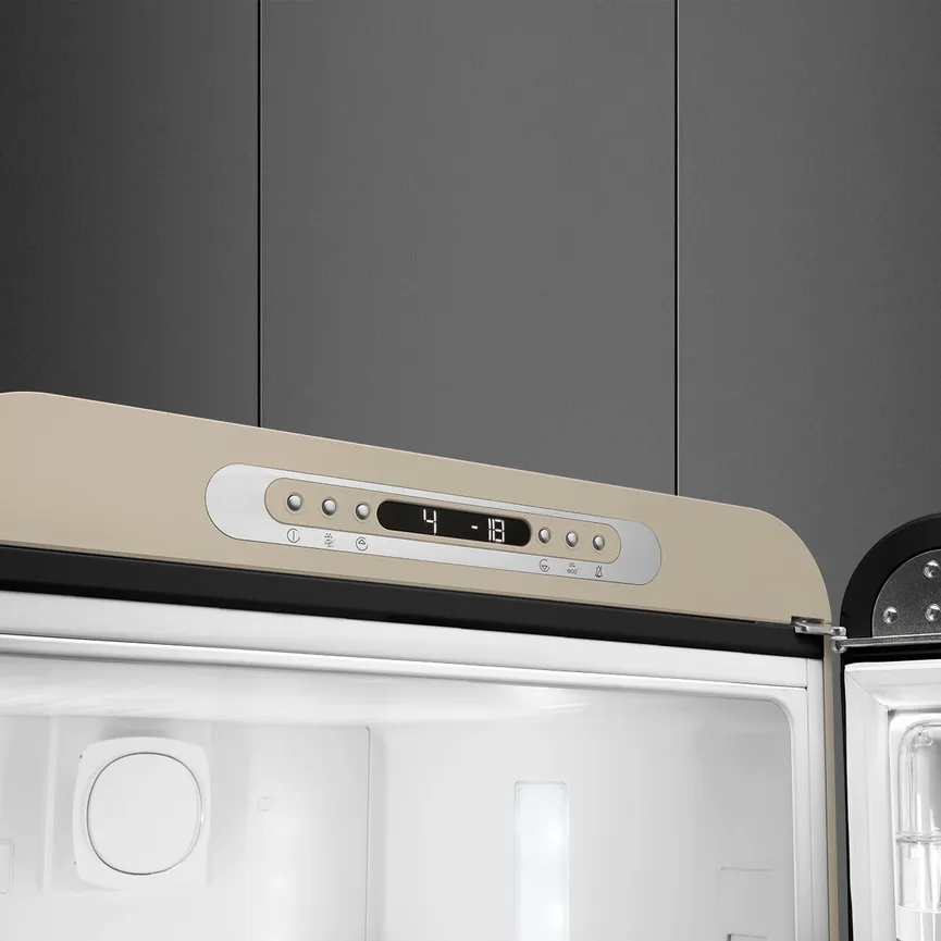 SMEG Kühl-/Gefrierkombination detail