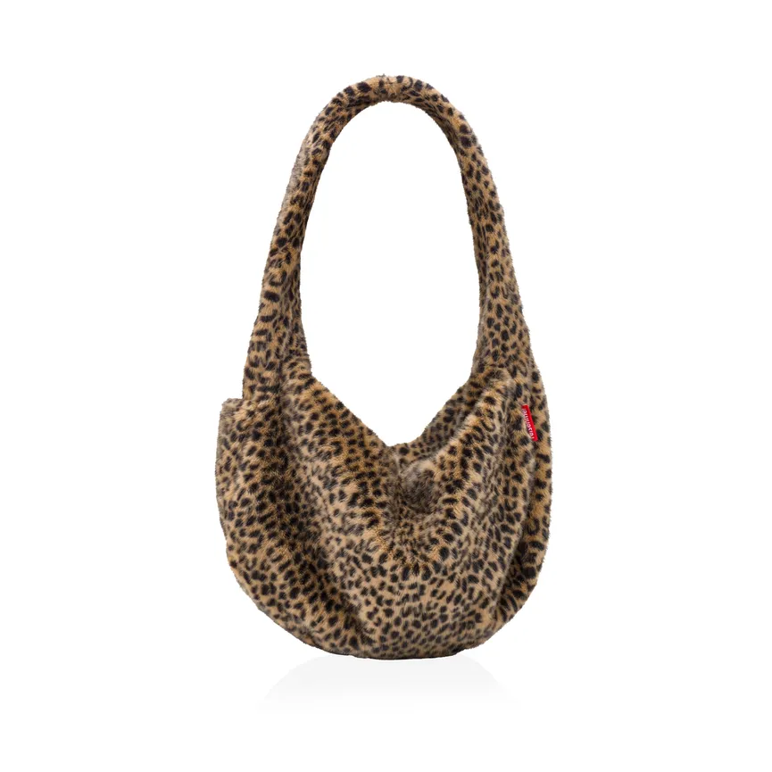 Moonbag "leo fake fur" detail