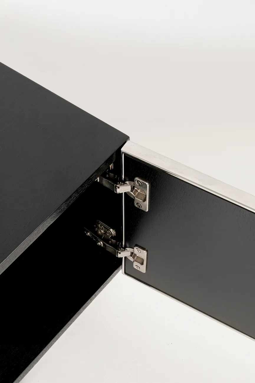 Lowboard detail
