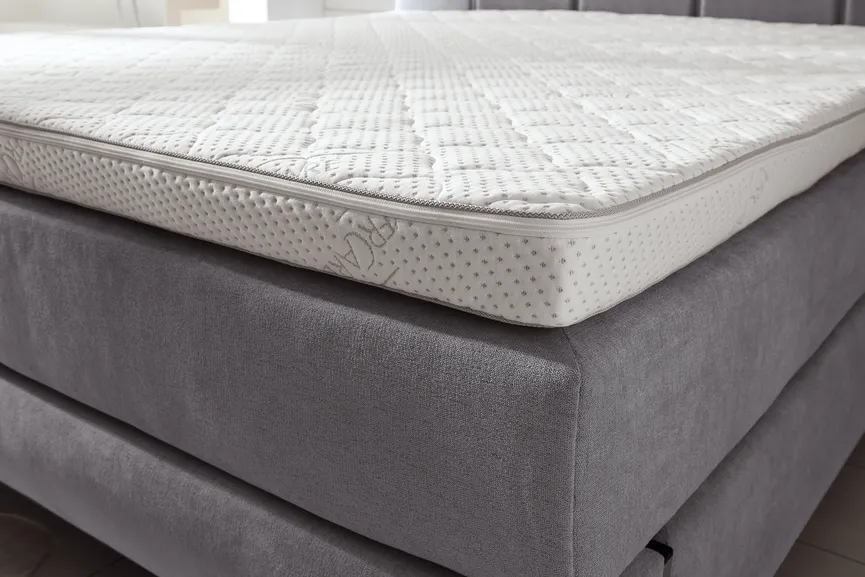 Topper "Silvercare" detail