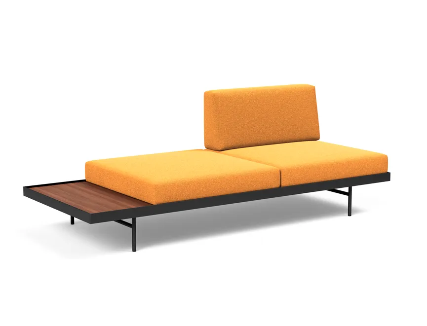 Sofa mit Walnusstisch detail