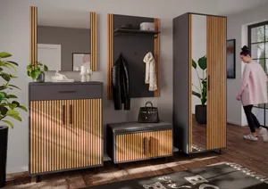 Garderobenschrank