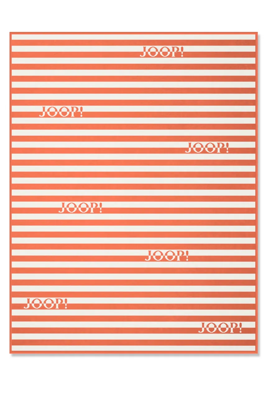 Out-Plaid Essence detail