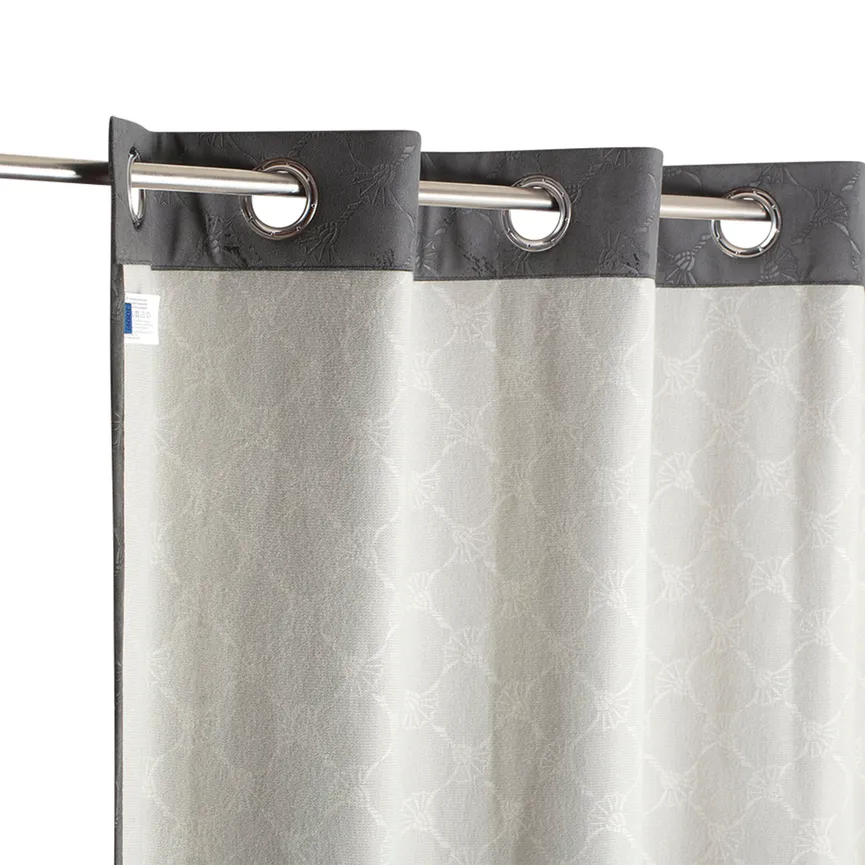 Emboss Ösenschal detail