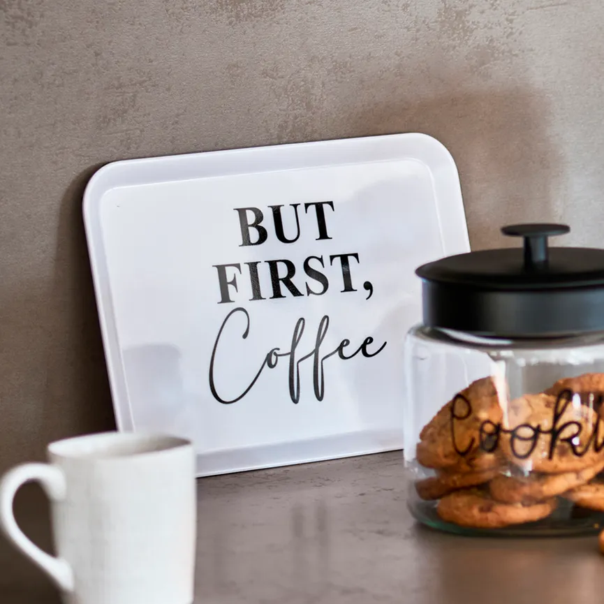 Tablett "But First Coffee" detail