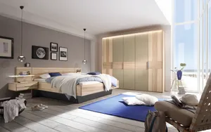 Bett mit Nachttischen