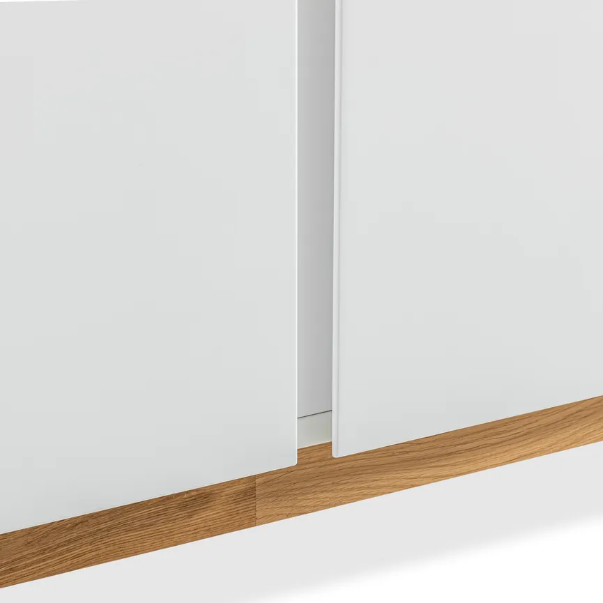 Kleiderschrank 3-trg. detail