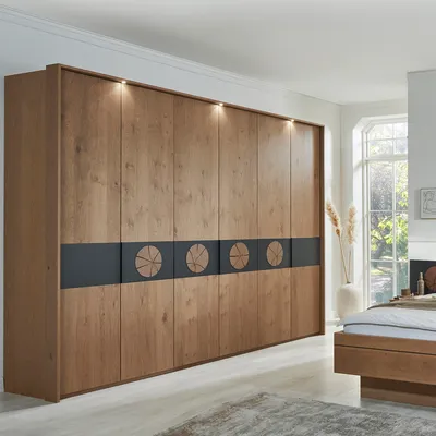 Kleiderschrank