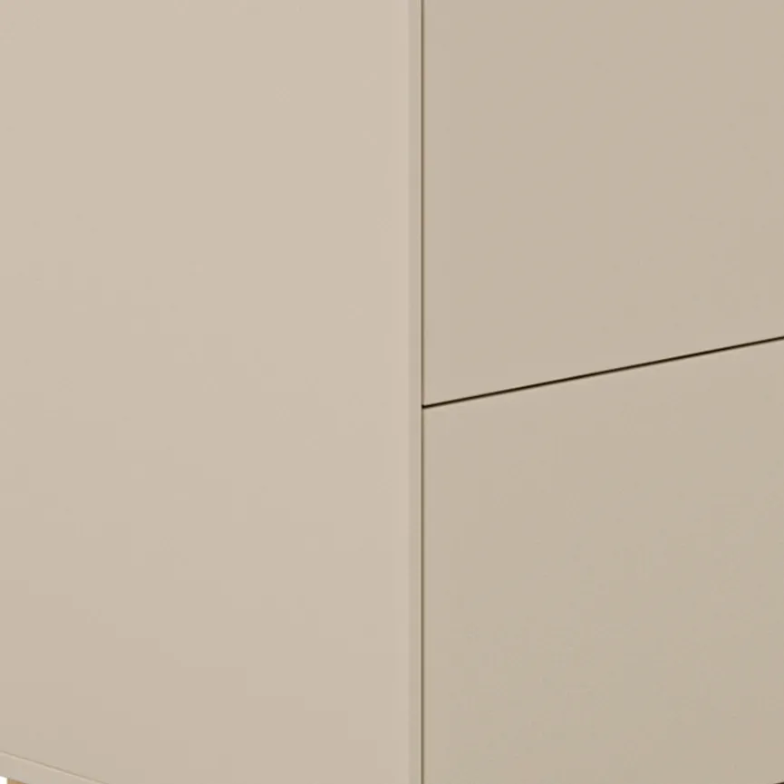 Kleiderschrank 4-trg. detail