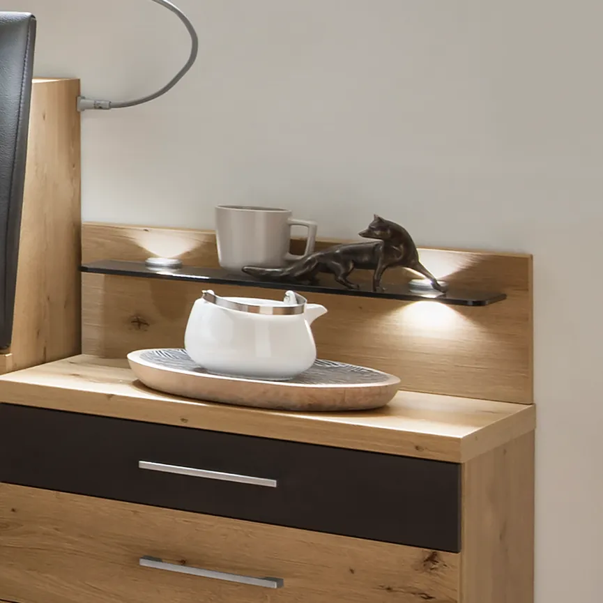 Nachtkonsolen-Paneel, Stück hauptaufnahme