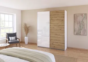 Schwebetürenschrank