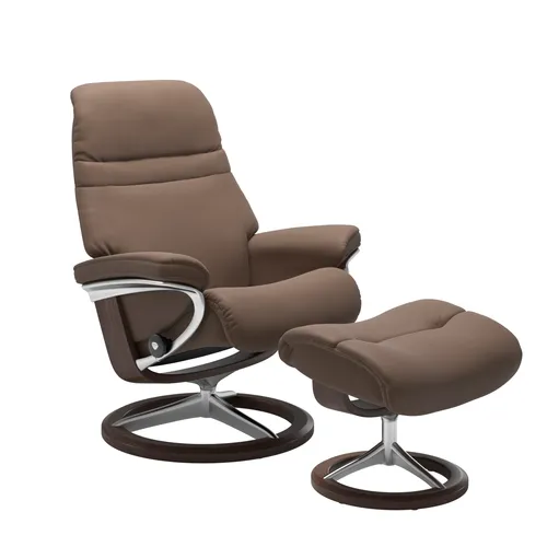 Sessel mit Hocker