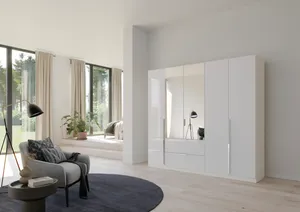 Kleiderschrank