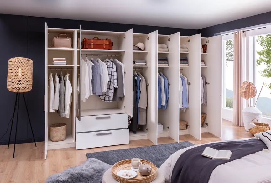Drehtürenschrank milieu