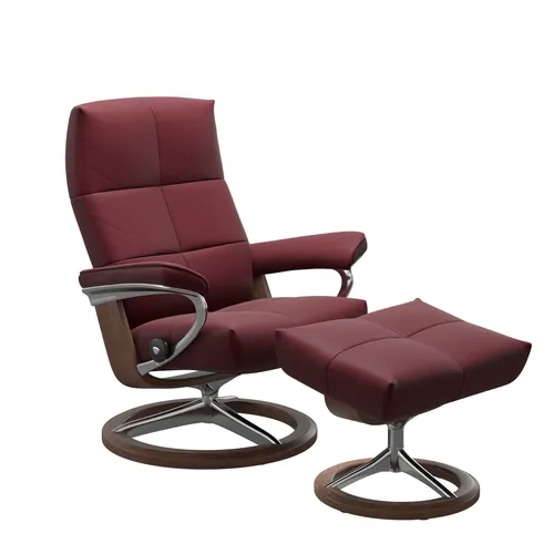 Sessel mit Hocker