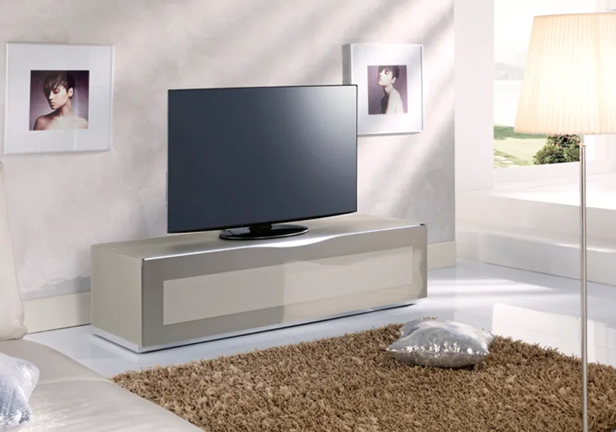 TV-Unterteil hauptaufnahme