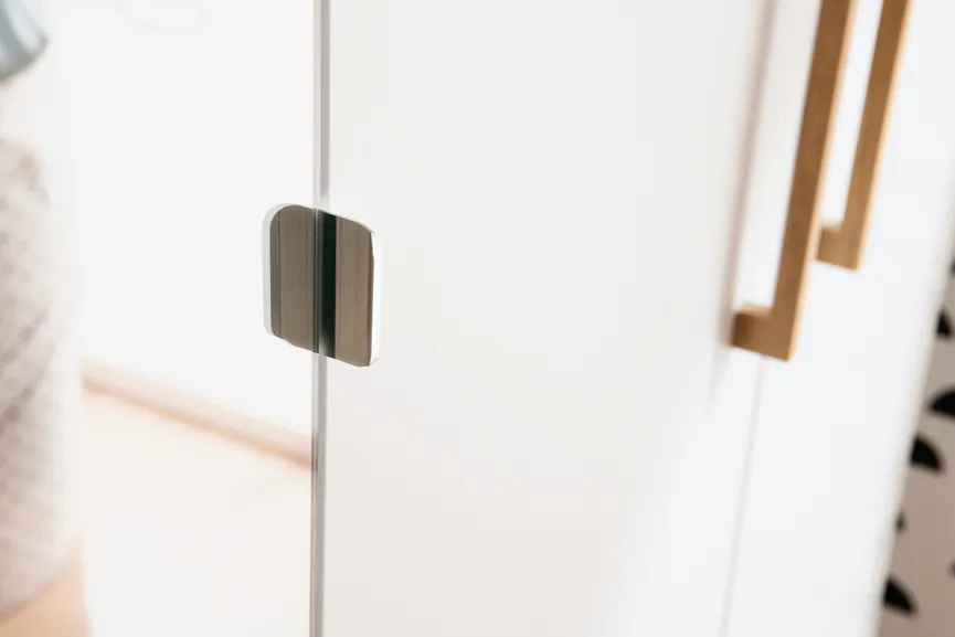 Eck-Kleiderschrank 2-trg. detail