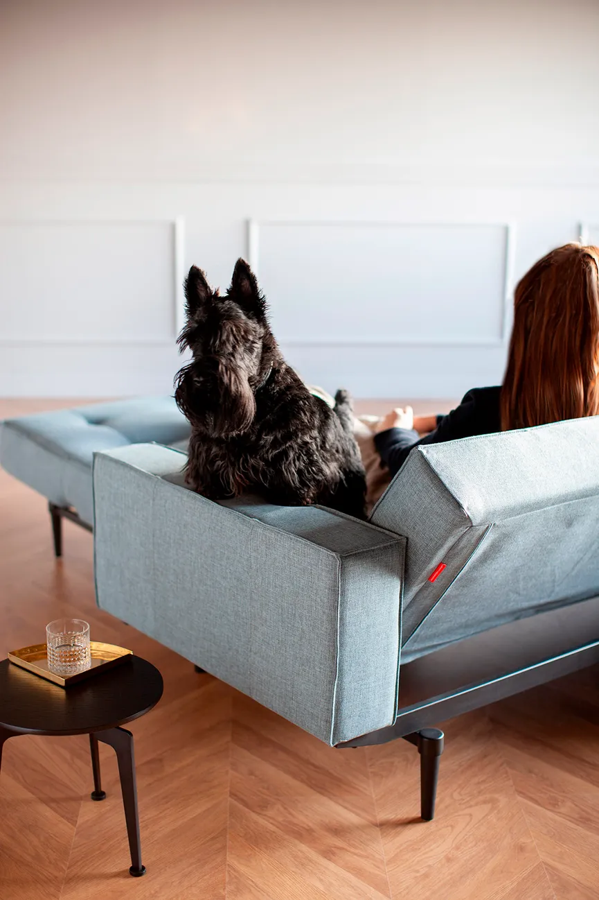 Sofa+AL Styletto schwarz detail