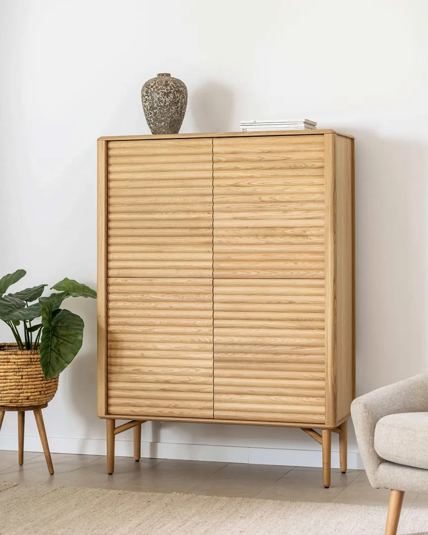 Highboard milieu