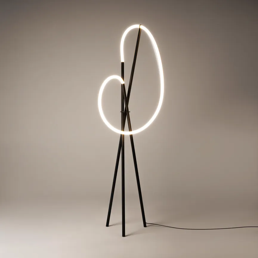 LED-Stehleuchte "Crochet" milieu