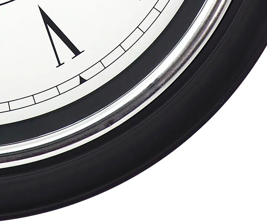 Quarz-Wanduhr detail