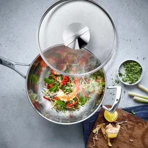 Wok mit Glasdeckel