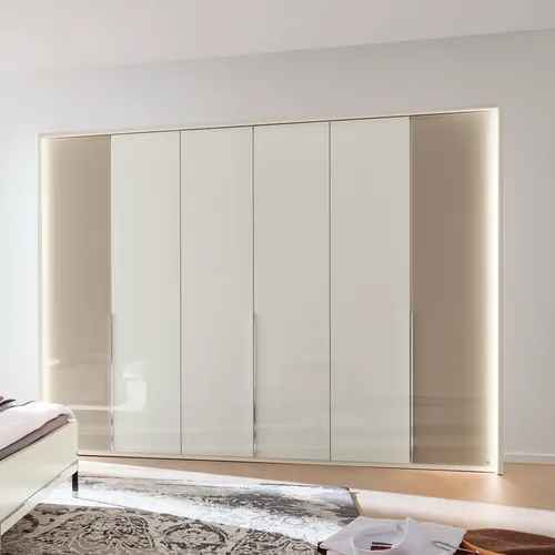 Kleiderschrank