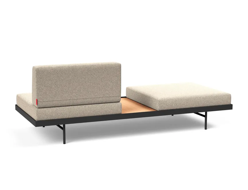 Sofa mit Eichetisch detail