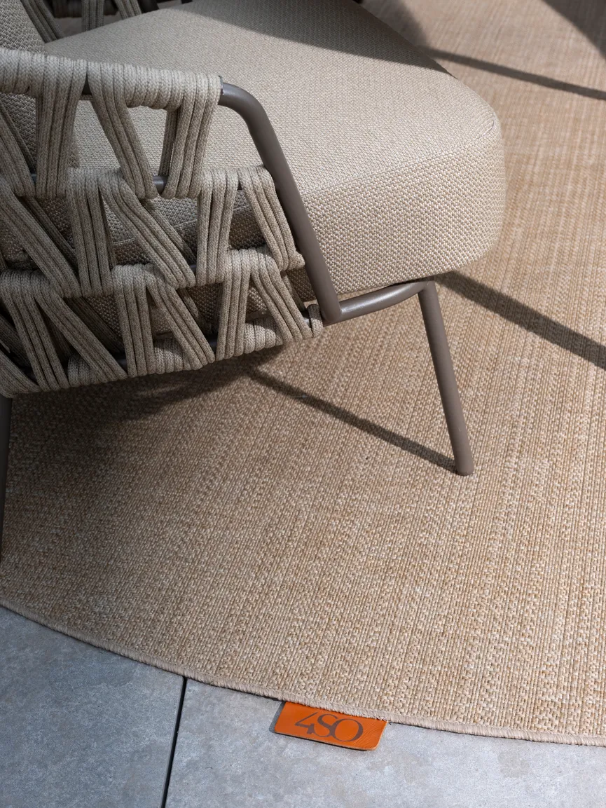 Low Dining Stuhl terre detail