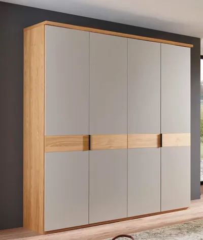 Kleiderschrank 