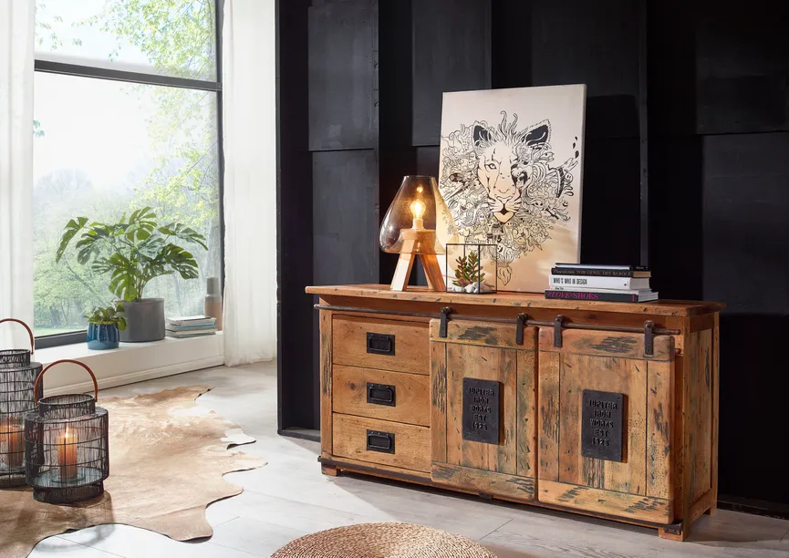 Sideboard V milieu