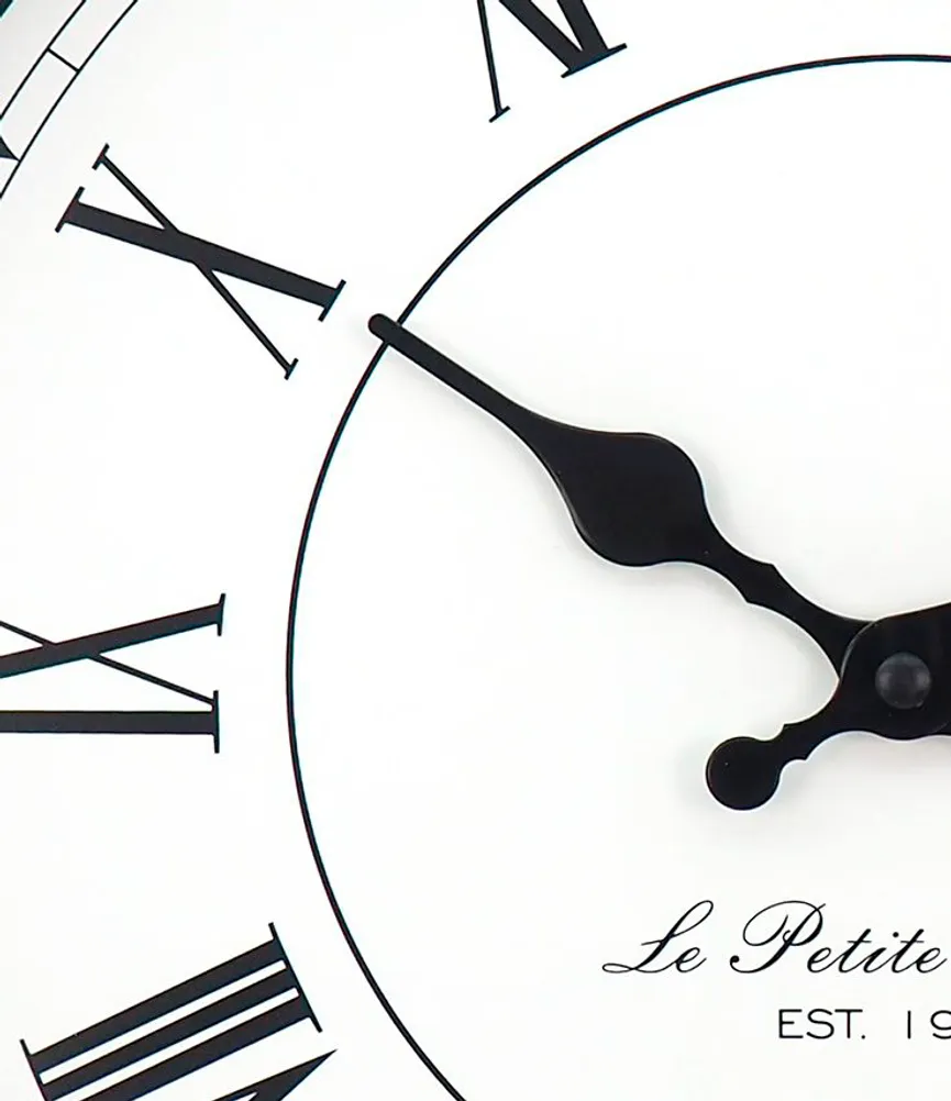 Quarz-Wanduhr detail