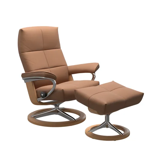Sessel mit Hocker