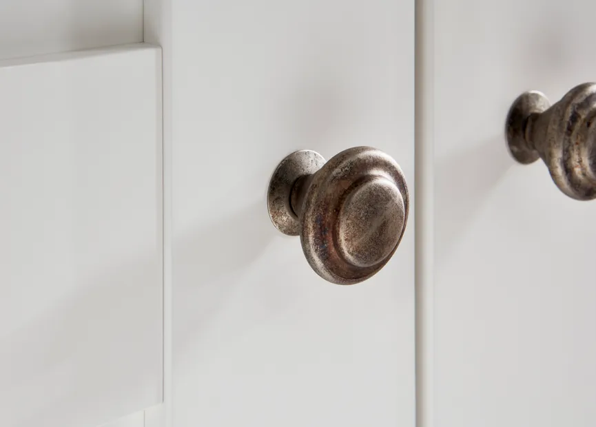 Drehtürenschrank 6-trg. detail
