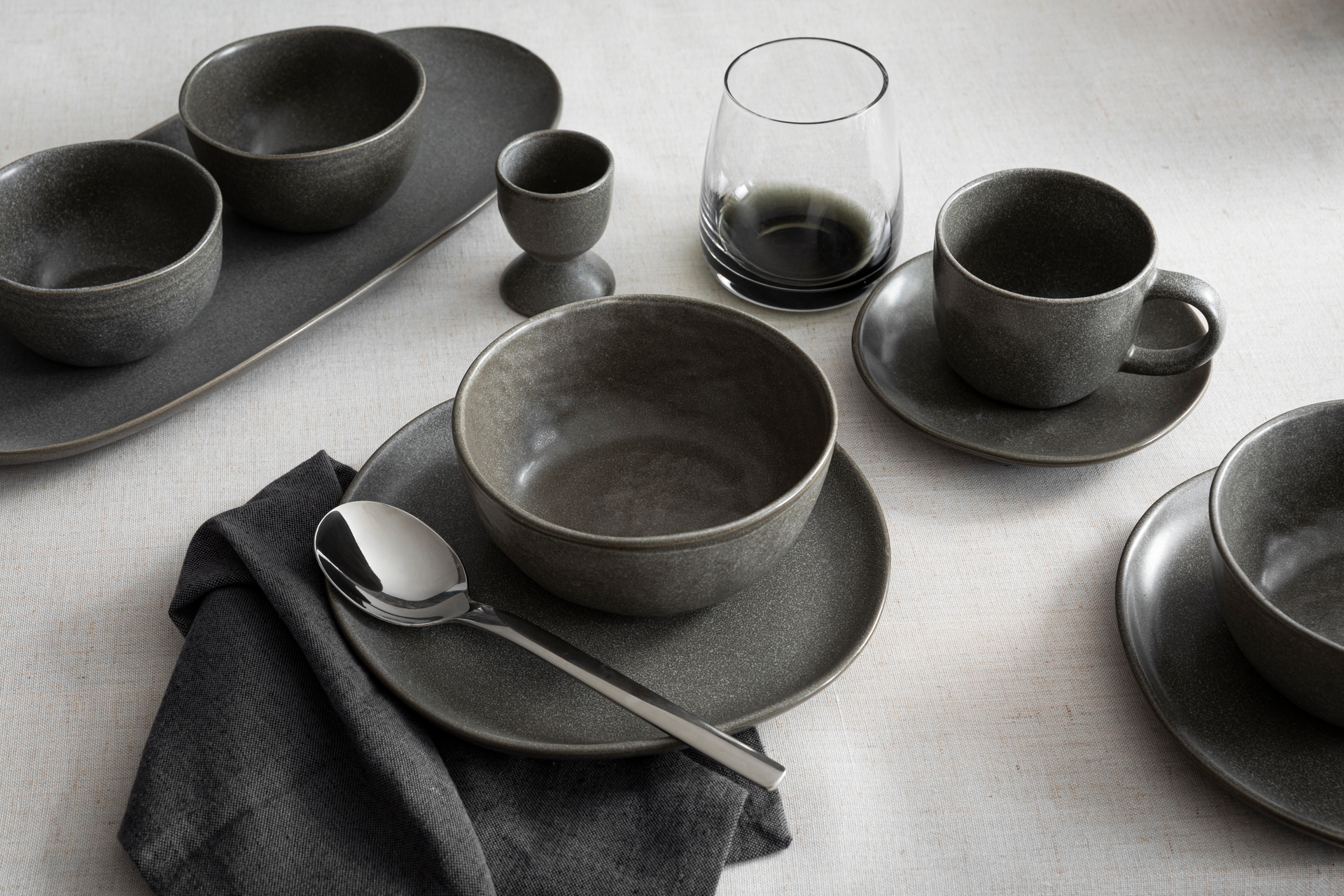 Platte "Sofia" grau milieu