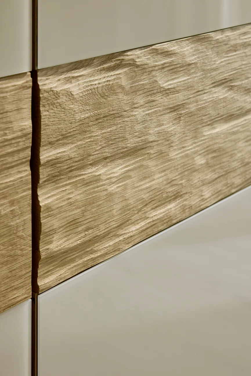 Drehtürenschrank 6-trg. detail