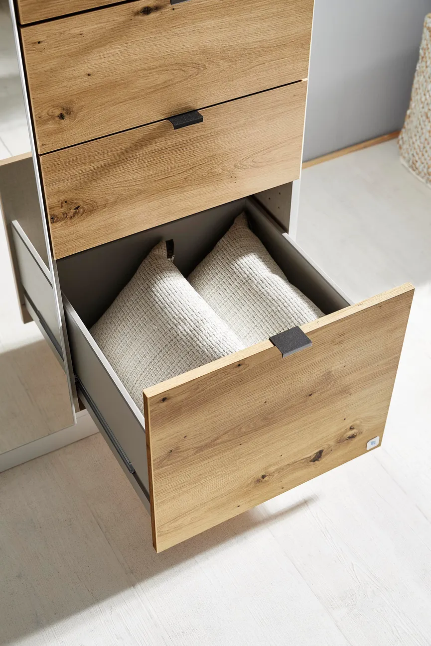 Drehtürenschrank detail