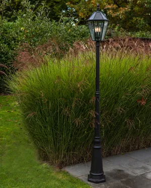 Solaraußenstehlampe