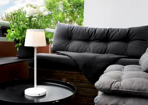 LED-Akkutischleuchte