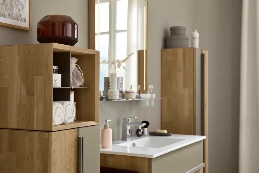 *Oberschrank-Regal detail