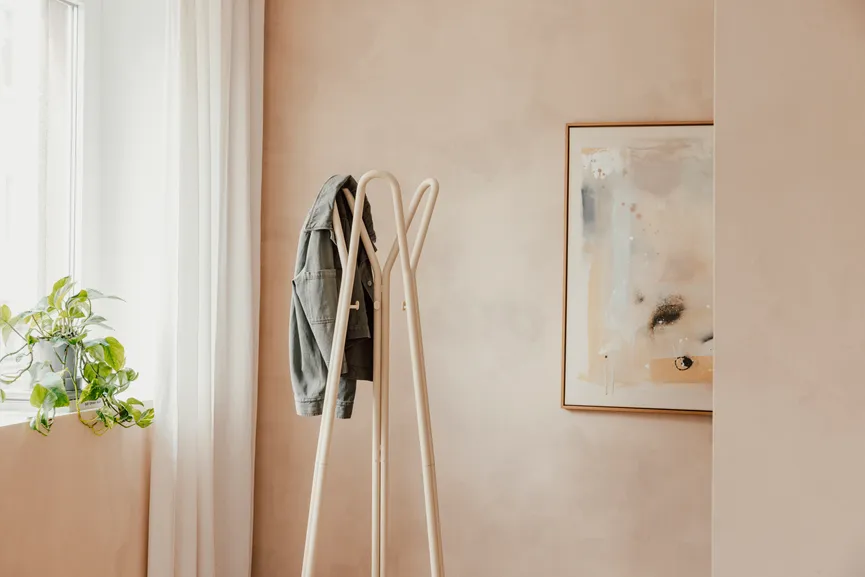 Garderobenständer detail