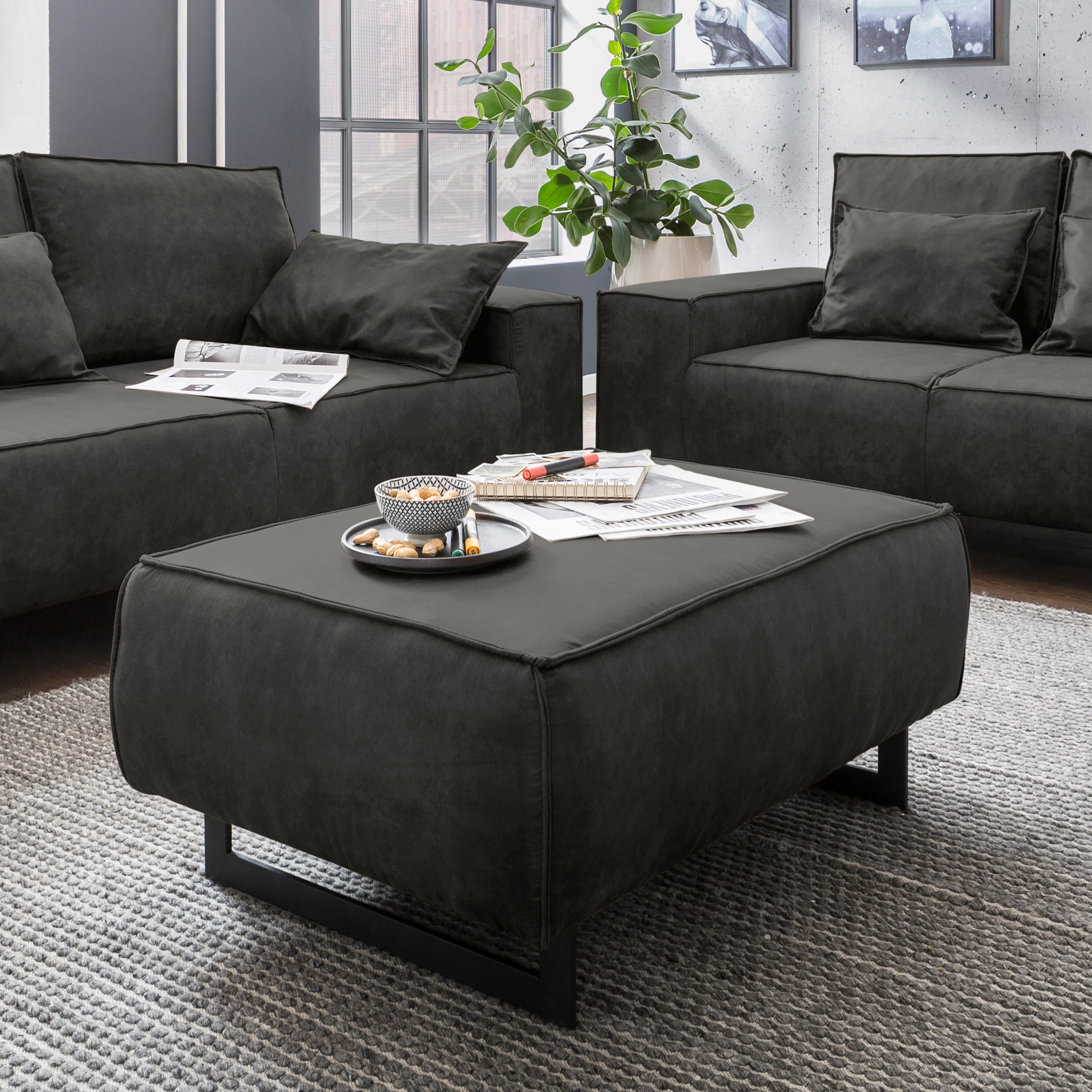 Hocker Antwerp