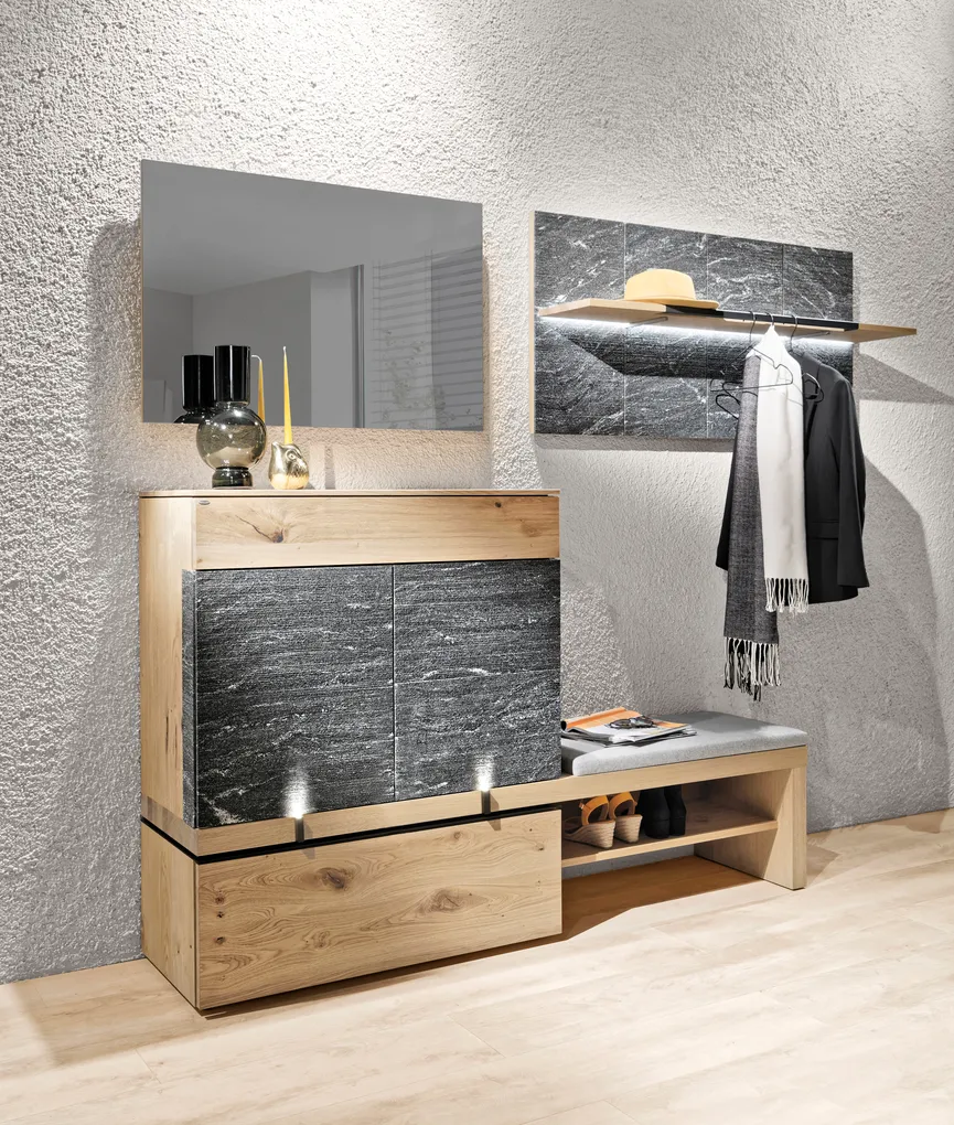 Wandgarderobe inkl.Beleuchtung milieu
