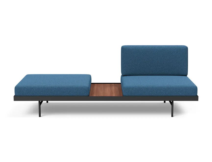 Sofa mit Walnusstisch detail