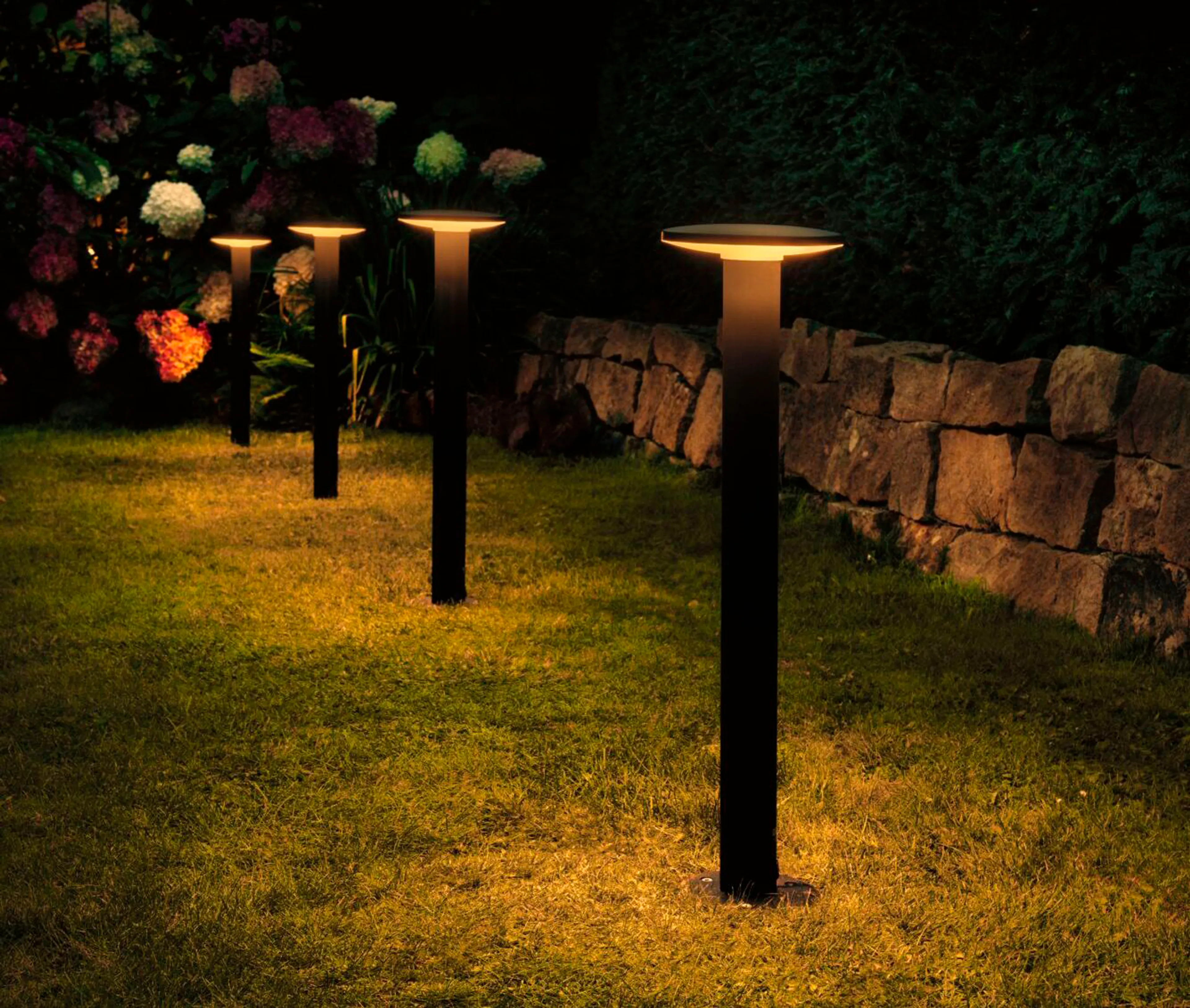 LED-Außenstehlampe Plug&Shine