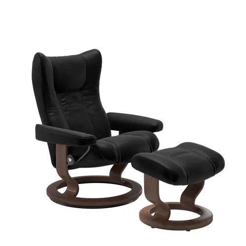 Sessel mit Hocker